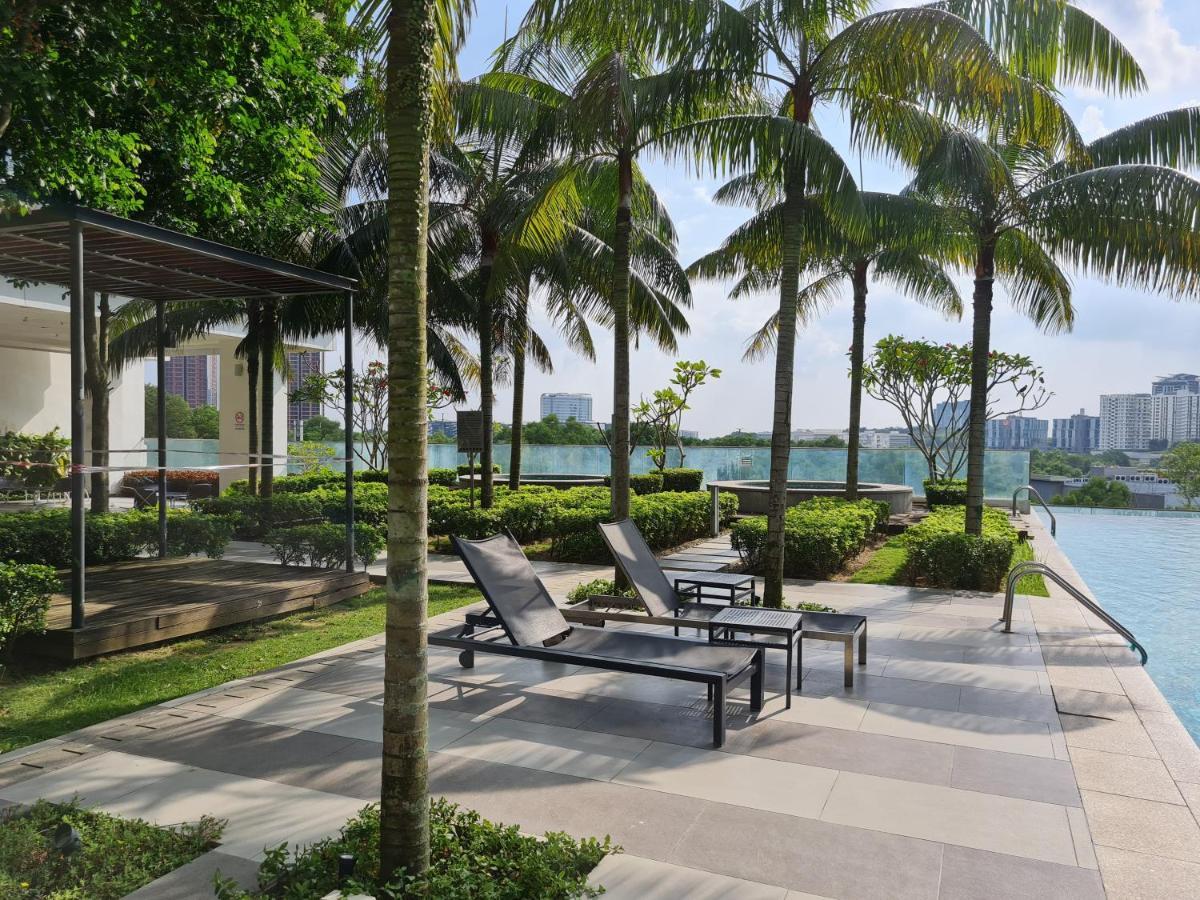 Sweet Homes At Cybersquare Cyberjaya Exterior photo
