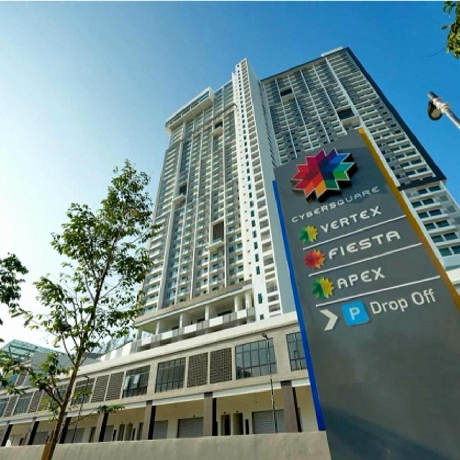 Sweet Homes At Cybersquare Cyberjaya Exterior photo